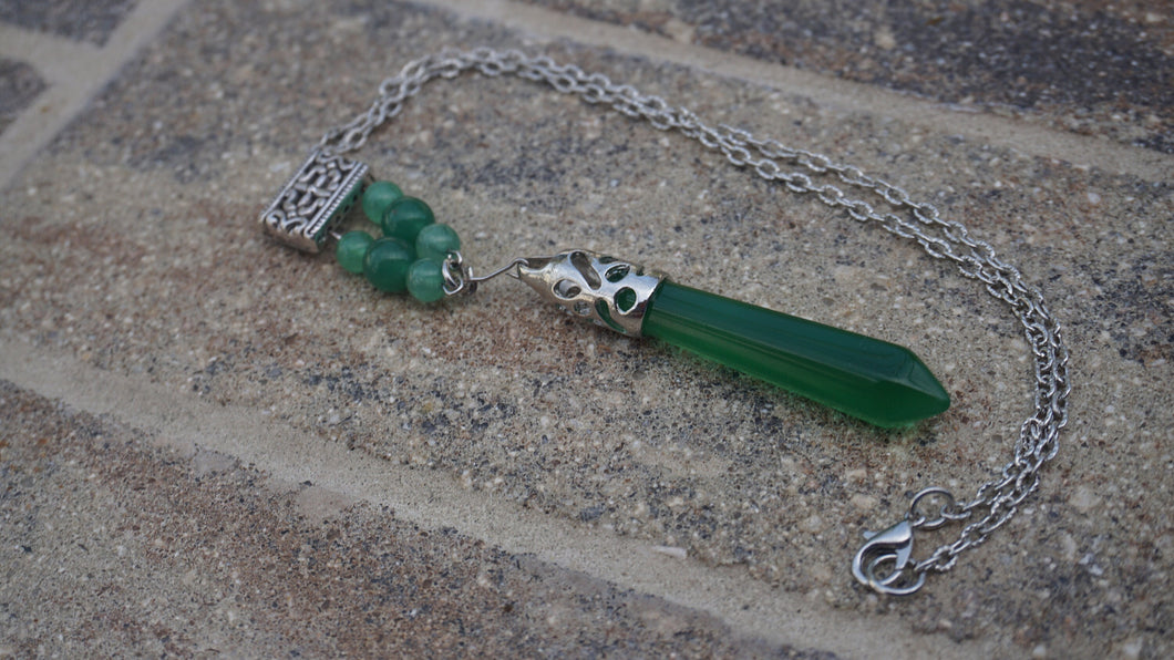Crystal Green Necklace | Gift | Wiccan | Gemstone | Spirituality | Protective necklace | Symbolism | Pendulum necklace | Green necklace